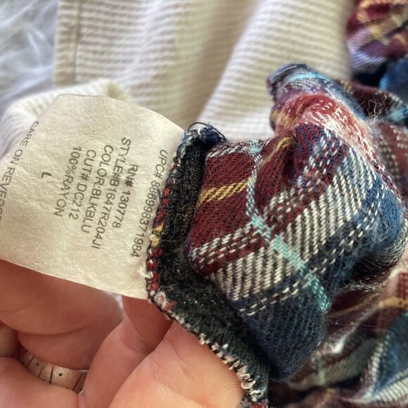 About A Girl Top Sz L Plaid Long Sleeve Button-Down Shirt Rayon Flannel Casual - Picture 5 of 9